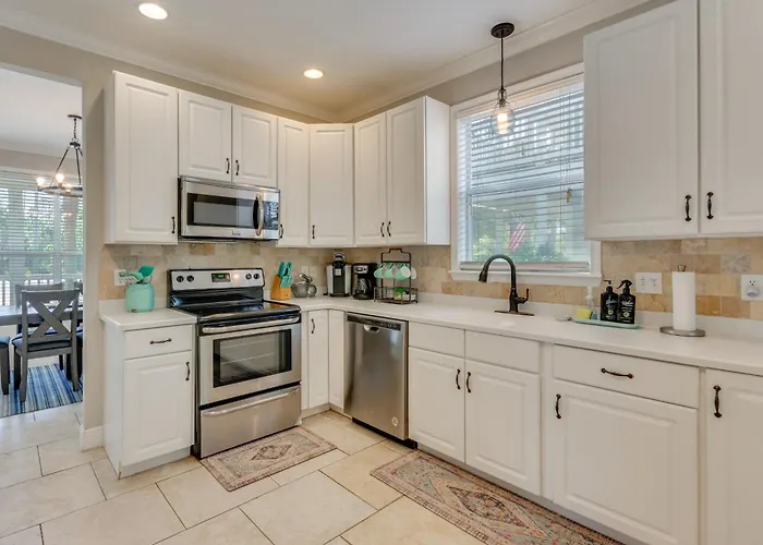 Beaches, Fishing & More! Sleek In * Pensacola