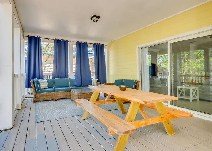 Beaches, Fishing & More! Sleek In Pensacola