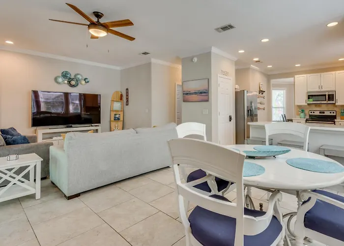 Holiday home Beaches, Fishing & More! Sleek In