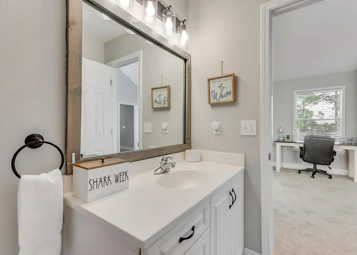 Holiday home Beaches, Fishing & More! Sleek In Pensacola