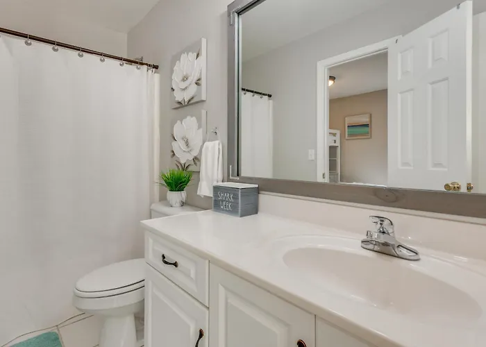 Beaches, Fishing & More! Sleek In Holiday home Pensacola