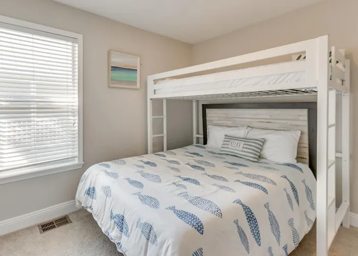 Beaches, Fishing & More! Sleek In *
